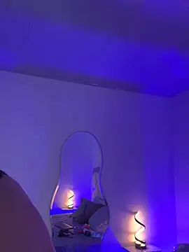 SamanthaDiamonds  online show from November 6, 2025, 12:14 am