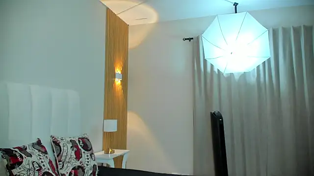 lilyth adam online show from November 7, 2025, 7:40 pm