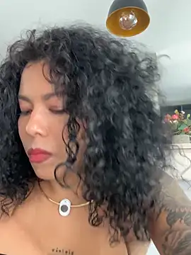 Snapshot of kyria_1 chatting on June 3, 2026, 2:33 pm kyria 1 online show from June 3, 2026, 2:33 pm