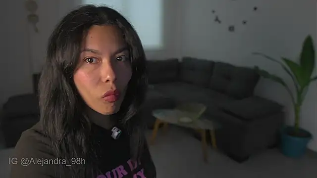 kyria 1 online show from October 20, 2025, 10:32 pm