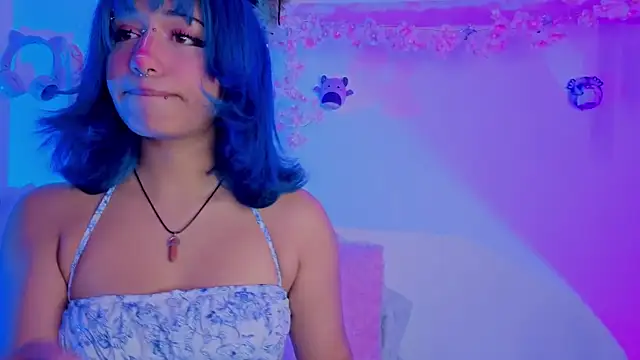 zoelight18 online show from January 15, 2026, 8:12 pm