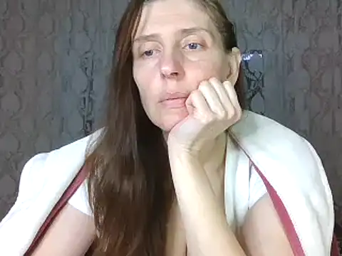 CandiCole online show from November 6, 2025, 5:00 am