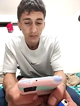 Snapshot of Carlos11123 chatting on October 15, 2025, 3:16 am Carlos11123 online show from October 15, 2025, 3:16 am