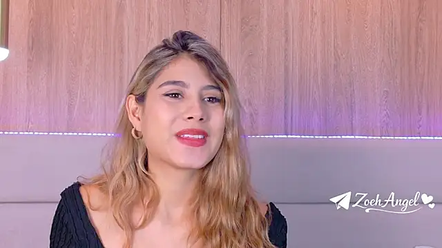 ZoehAngel online show from April 19, 2026, 1:56 pm