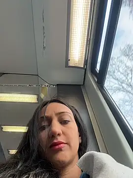 Ninabigtitied online show from November 12, 2025, 12:09 pm