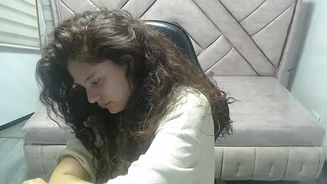 Velvet Moon V online show from March 17, 2026, 9:18 pm