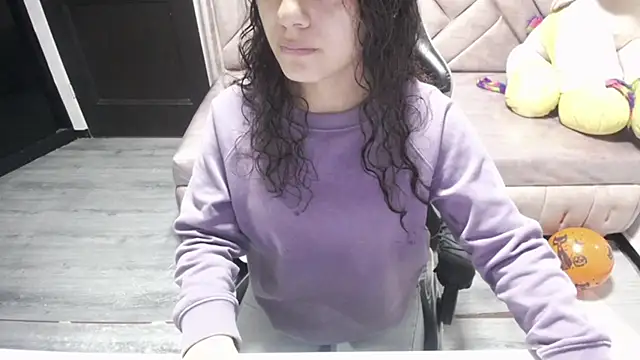 Velvet Moon V online show from October 22, 2025, 1:10 pm