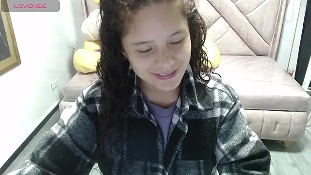 Velvet Moon V online show from November 15, 2025, 1:15 pm