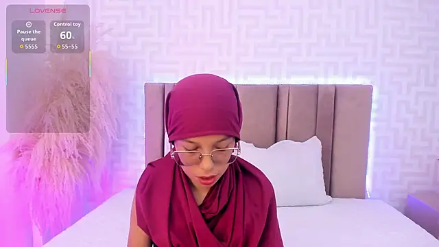 Snapshot of naishaa_ chatting on May 18, 2026, 6:34 pm naishaa online show from May 18, 2026, 6:34 pm