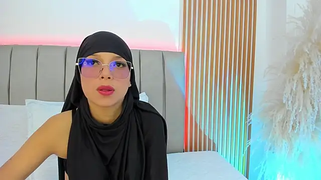 naishaa  online show from December 2, 2025, 6:42 pm