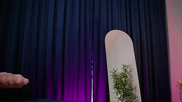 Snapshot of _ChloeLee_ chatting on October 11, 2025, 6:25 am ChloeLee online show from October 11, 2025, 6:25 am