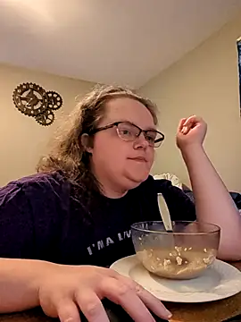 Snapshot of TheMistyPrice chatting on November 26, 2025, 1:00 pm TheMistyPrice online show from November 26, 2025, 1:00 pm