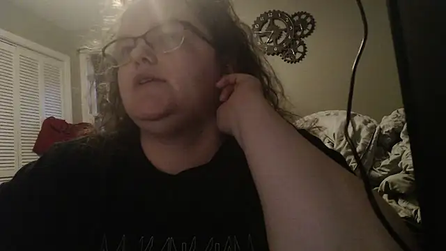 Snapshot of TheMistyPrice chatting on November 17, 2025, 12:20 pm TheMistyPrice online show from November 17, 2025, 12:20 pm