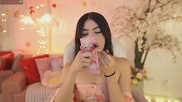 Snapshot of JadeSummerr chatting on November 27, 2025, 11:43 am JadeSummerr online show from November 27, 2025, 11:43 am