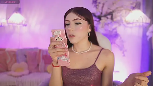 Snapshot of JadeSummerr chatting on October 17, 2025, 11:45 am JadeSummerr online show from October 17, 2025, 11:45 am