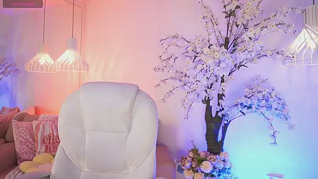 Snapshot of JadeSummerr chatting on November 19, 2025, 11:43 am JadeSummerr online show from November 19, 2025, 11:43 am