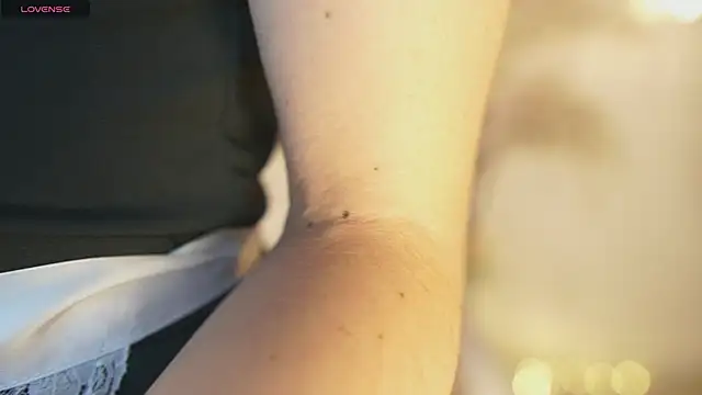 Snapshot of JadeSummerr chatting on November 25, 2025, 11:32 am JadeSummerr online show from November 25, 2025, 11:32 am