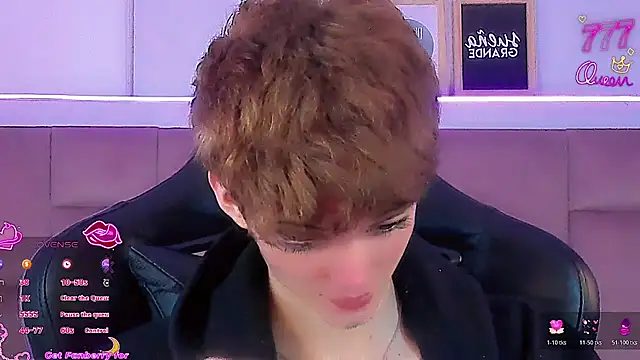 Baby FenixTS online show from March 4, 2026, 8:55 am