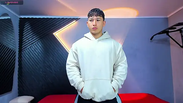 Horny nick18 online show from May 27, 2026, 11:17 am