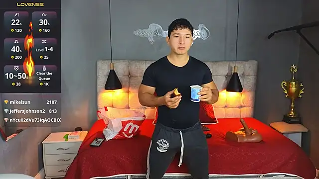 Horny nick18 online show from October 4, 2025, 1:01 pm