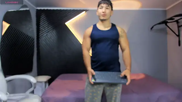 Horny nick18 online show from April 18, 2026, 11:12 am