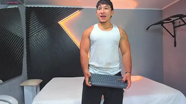 Horny nick18 online show from April 17, 2026, 12:30 pm