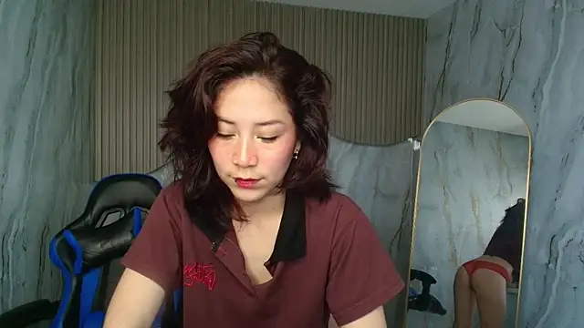 Snapshot of valentina_r_ chatting on November 8, 2025, 3:21 am valentina r online show from November 8, 2025, 3:21 am