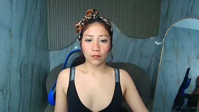 Snapshot of valentina_r_ chatting on January 6, 2026, 2:59 am valentina r online show from January 6, 2026, 2:59 am