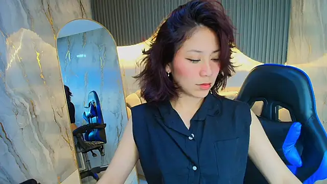 Snapshot of valentina_r_ chatting on November 29, 2025, 3:17 am valentina r online show from November 29, 2025, 3:17 am