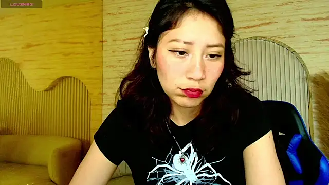 Snapshot of valentina_r_ chatting on March 3, 2026, 3:13 am valentina r online show from March 3, 2026, 3:13 am