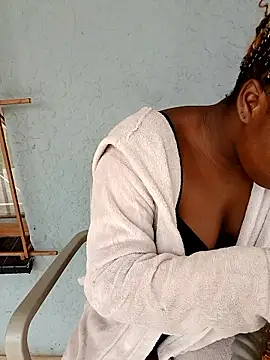 Snapshot of SweetHoney21_ chatting on January 19, 2026, 11:03 am SweetHoney21 online show from January 19, 2026, 11:03 am