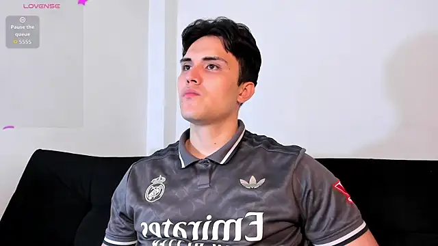 Snapshot of jasonxd9898 chatting on December 5, 2025, 1:05 am jasonxd9898 online show from December 5, 2025, 1:05 am