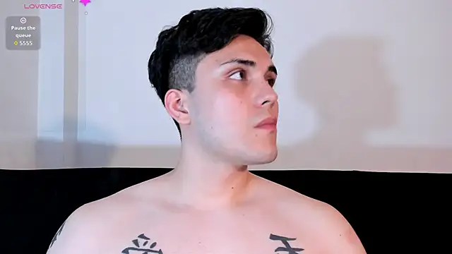 Snapshot of jasonxd9898 chatting on November 15, 2025, 1:31 am jasonxd9898 online show from November 15, 2025, 1:31 am