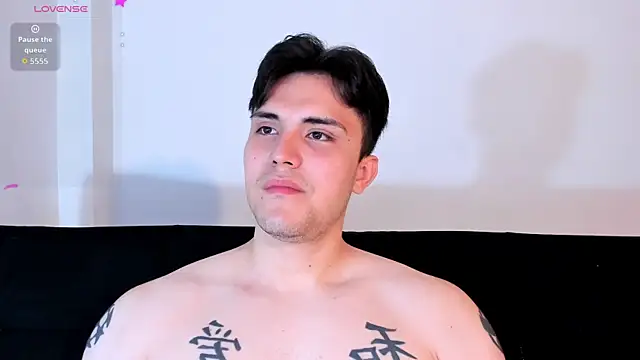 Snapshot of jasonxd9898 chatting on November 23, 2025, 1:04 am jasonxd9898 online show from November 23, 2025, 1:04 am