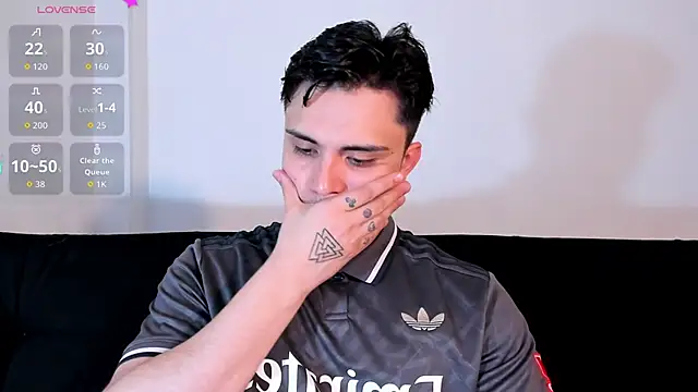 Snapshot of jasonxd9898 chatting on November 14, 2025, 1:09 am jasonxd9898 online show from November 14, 2025, 1:09 am