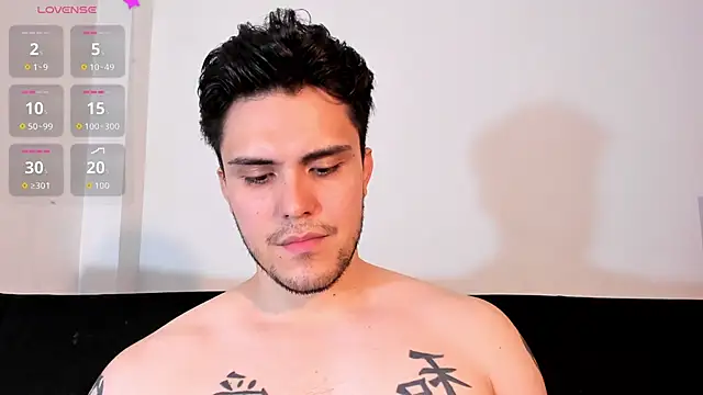 Snapshot of jasonxd9898 chatting on December 3, 2025, 1:06 am jasonxd9898 online show from December 3, 2025, 1:06 am