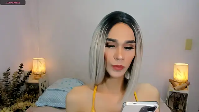 tsmokemachine online show from September 28, 2025, 5:03 am