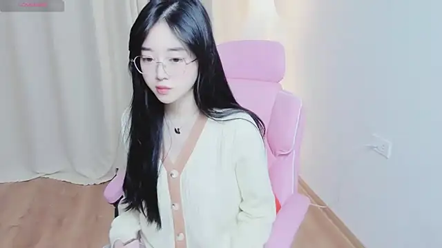 Miu-999 online show from December 19, 2025, 2:04 am