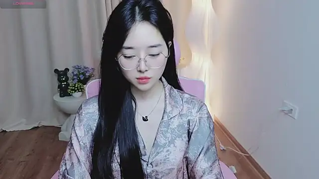 Miu-999 online show from December 19, 2025, 2:19 pm