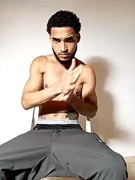 Snapshot of Utreh_ chatting on October 28, 2025, 11:58 pm Utreh online show from October 28, 2025, 11:58 pm