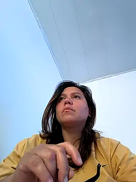 Snapshot of haashkyo chatting on January 10, 2026, 4:35 pm haashkyo online show from January 10, 2026, 4:35 pm