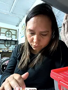 Snapshot of haashkyo chatting on January 13, 2026, 11:52 pm haashkyo online show from January 13, 2026, 11:52 pm