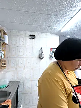 Snapshot of haashkyo chatting on January 9, 2026, 8:27 pm haashkyo online show from January 9, 2026, 8:27 pm