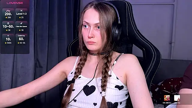 cutemilana sexwife online show from February 4, 2026, 9:21 pm