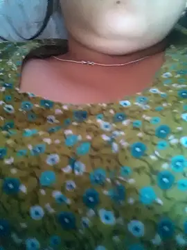 Snapshot of babyjunee12 chatting on April 12, 2026, 5:00 am babyjunee12 online show from April 12, 2026, 5:00 am