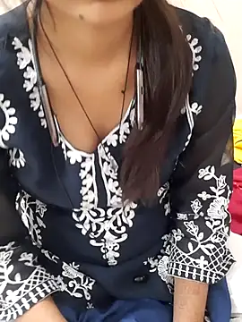 Naira-Tripathi online show from October 18, 2025, 9:55 am