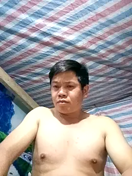 Snapshot of DungLuongg chatting on March 25, 2026, 1:21 pm DungLuongg online show from March 25, 2026, 1:21 pm