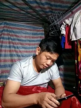 Snapshot of DungLuongg chatting on May 4, 2026, 2:53 pm DungLuongg online show from May 4, 2026, 2:53 pm