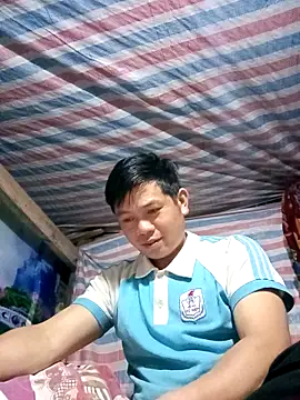 Snapshot of DungLuongg chatting on March 8, 2026, 1:47 pm DungLuongg online show from March 8, 2026, 1:47 pm