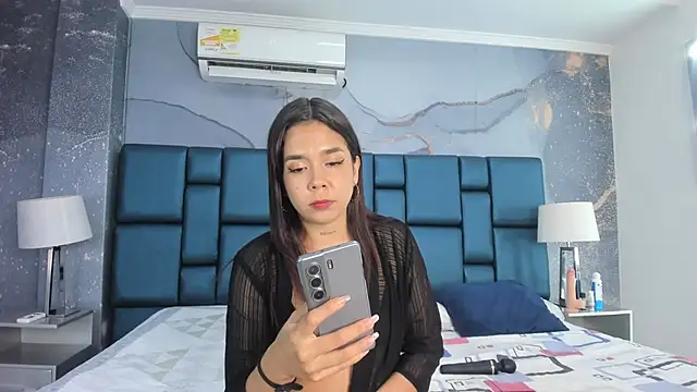 lady kiinky online show from September 28, 2025, 7:32 pm